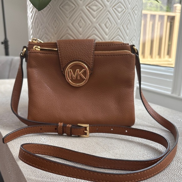 Michael Kors Leather Tan Saddle Brown Crossbody Bag bifold - Picture 2 of 14